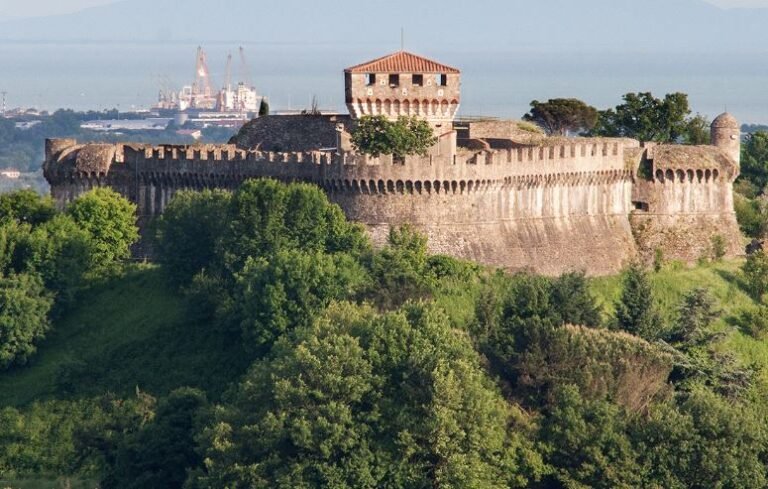 Sarzana 5 Cose Da Vedere Assolutamente - Terre del Magra
